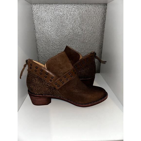 Halsa  Melania  Taupe  Stacked  Heel  Ankle Boot  9M. NWOB - Picture 5 of 12